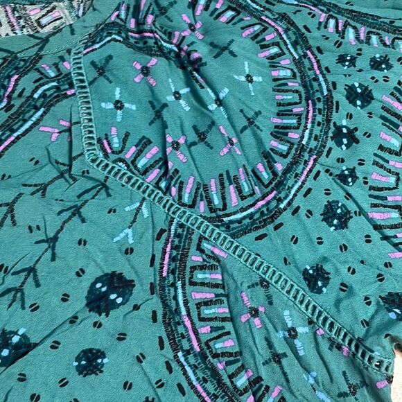AVA & VIV teal swirl print cropped flutter sleeve top with embroidered trim 2X - Picture 8 of 14
